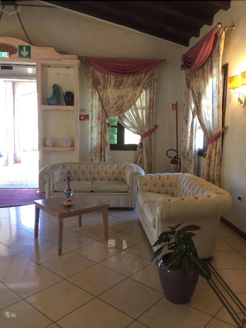 Hotel Terra Di Gallura 3*